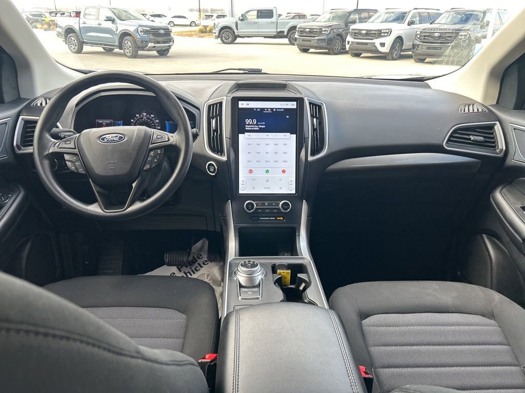 Used 2024 Ford Edge SE w/ Black Appearance Package AWD/4WD image 21