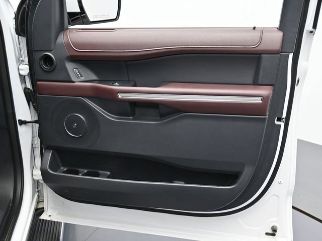 Used 2023 Ford Expedition Max Limited image 32
