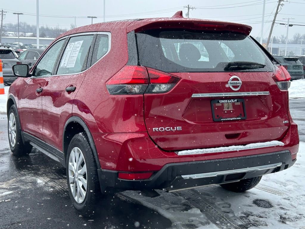 Used 2017 Nissan Rogue S image 5
