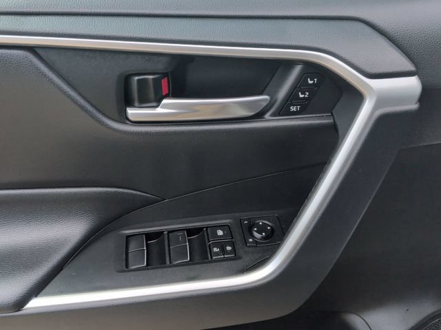 Used 2021 Toyota RAV4 XLE Premium AWD/4WD image 15