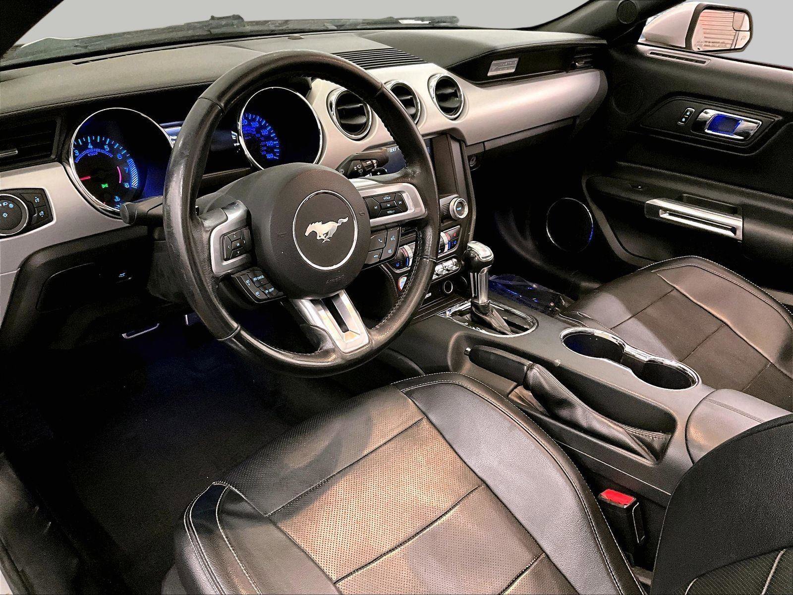 Used 2016 Ford Mustang Premium image 13