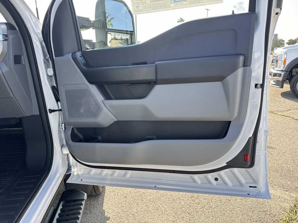 New 2026 Ford F550 2WD SuperCab Super Duty image 22