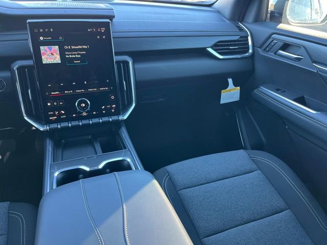 New 2026 GMC Acadia Elevation FWD image 17