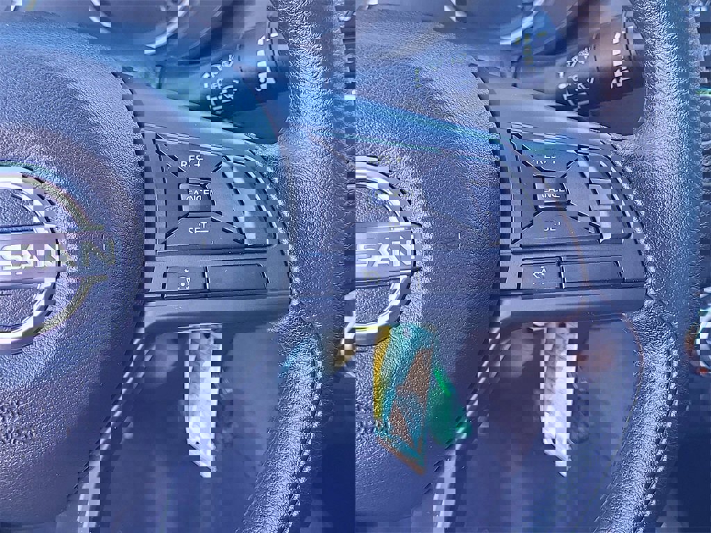 Used 2025 Nissan Versa S w/ Trunk Package image 20