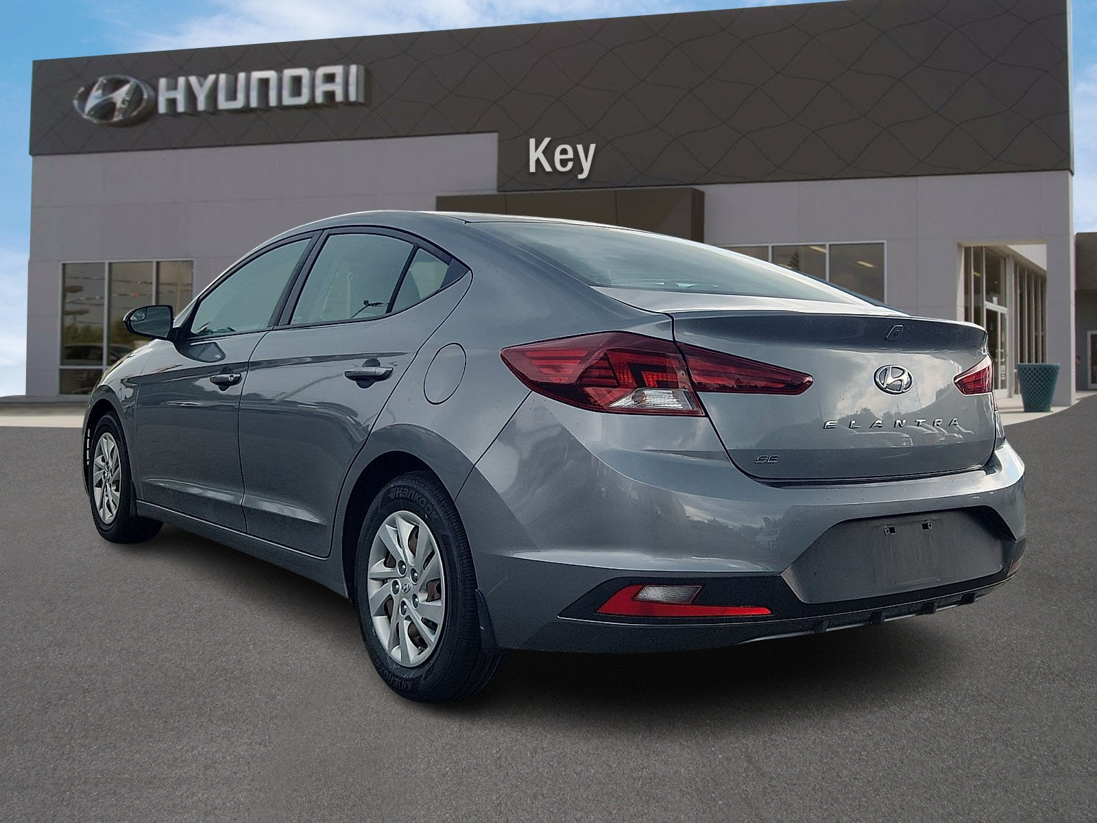 Used 2019 Hyundai Elantra SE FWD image 5