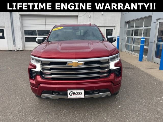 Used 2025 Chevrolet Silverado 1500 High Country w/ High Country Premium Package image 3