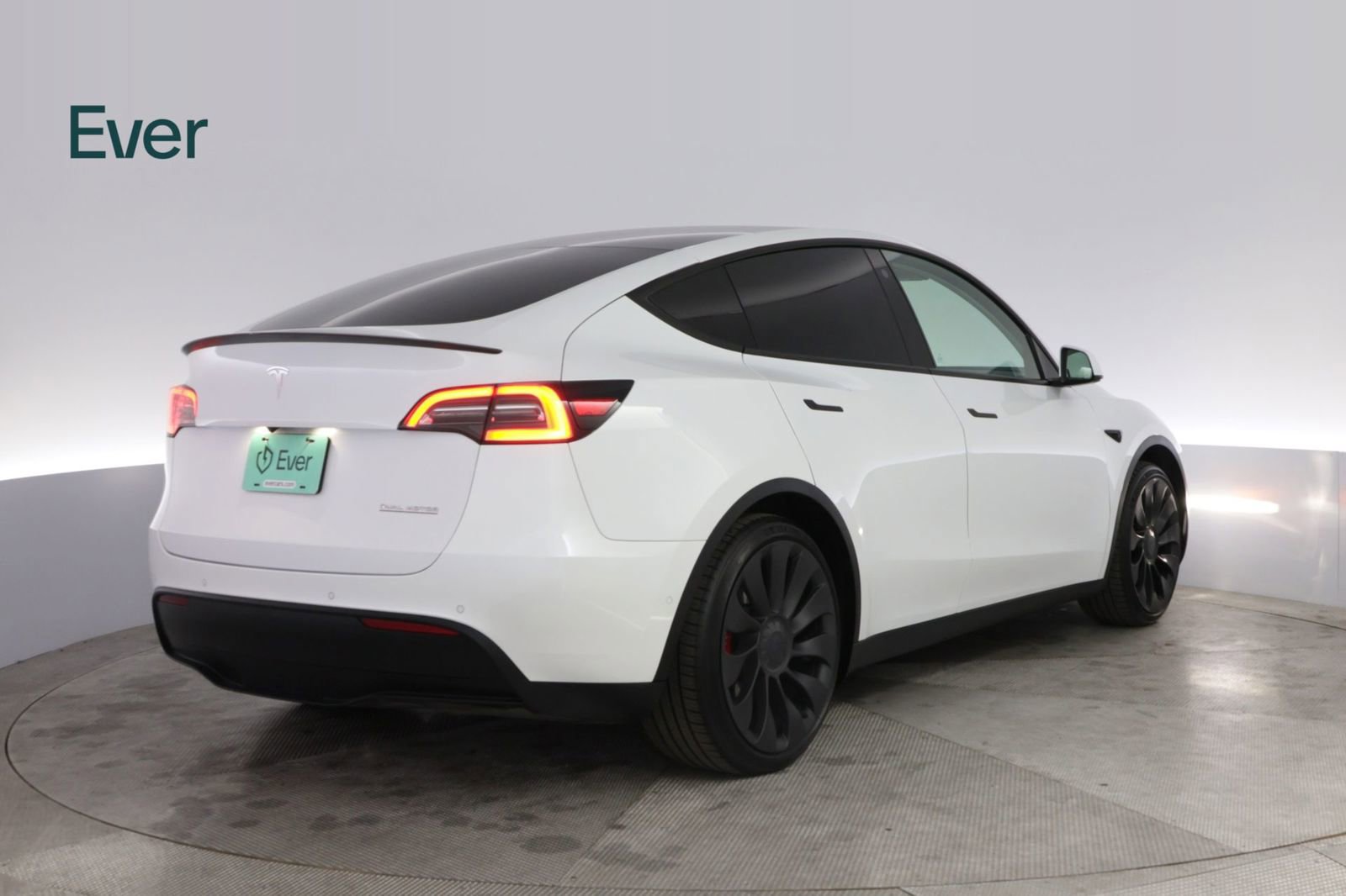 Used 2022 Tesla Model Y Performance image 3