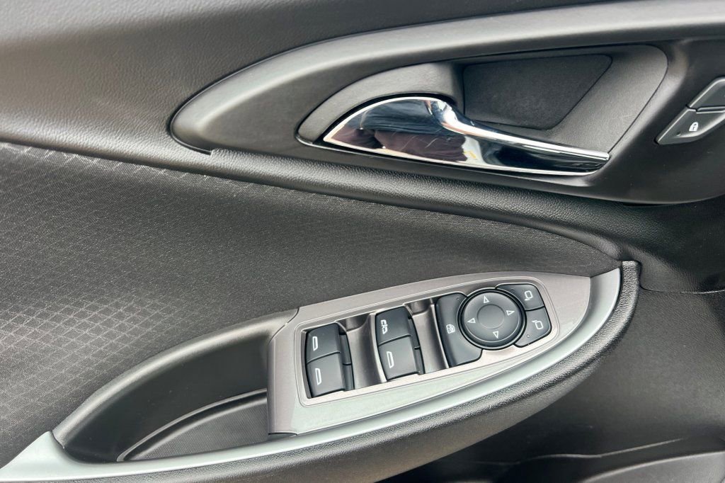 Used 2024 Chevrolet Malibu LT image 8