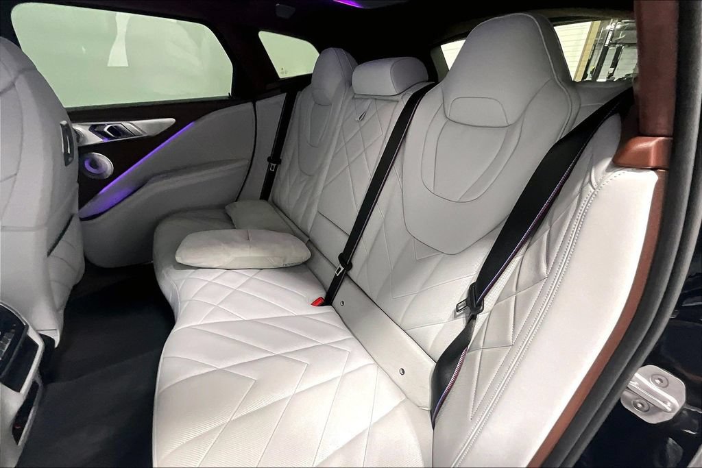 Used 2024 BMW XM AWD/4WD image 27