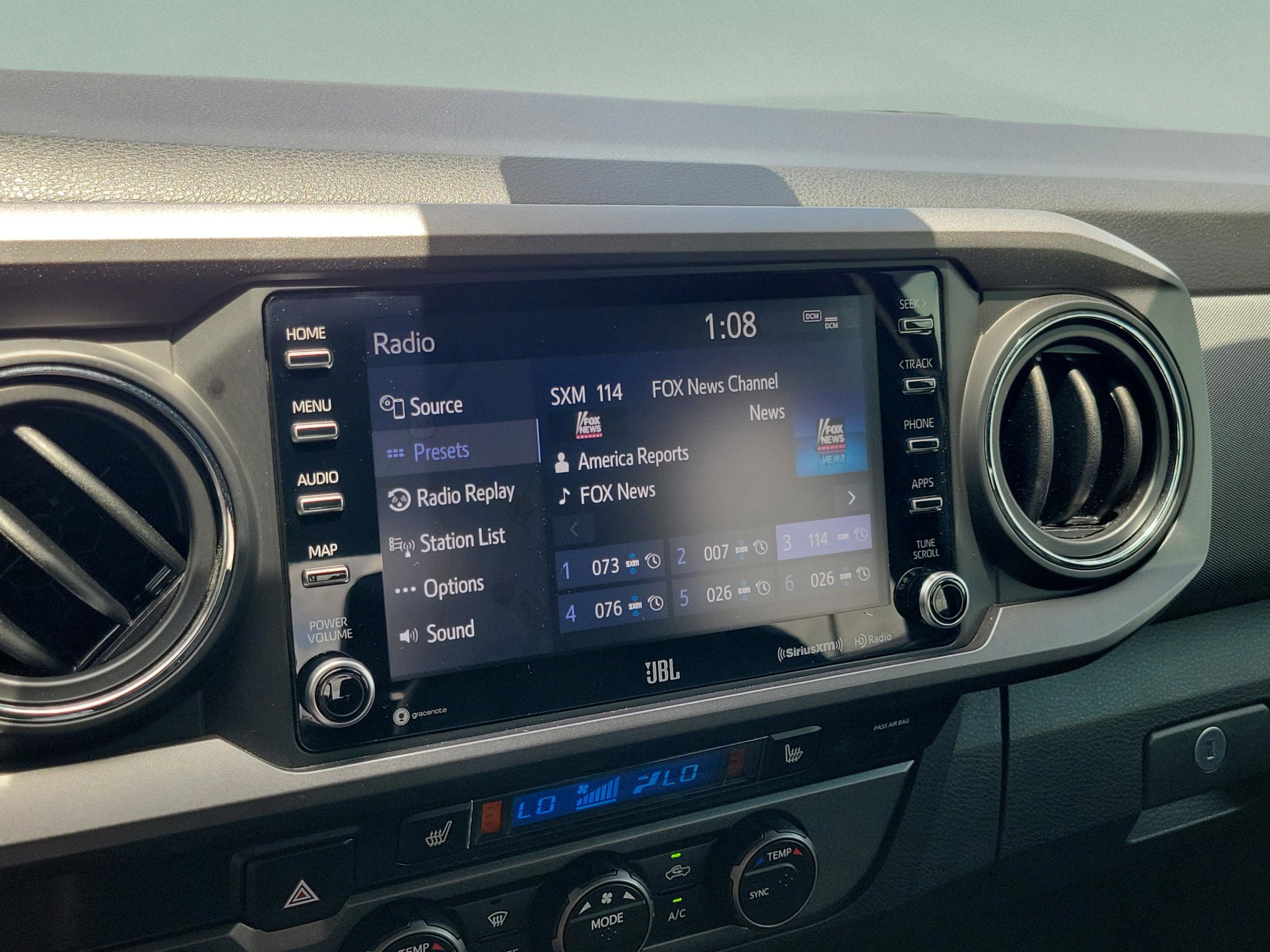 Used 2020 Toyota Tacoma TRD Sport w/ TRD Premium Sport Package AWD/4WD image 25