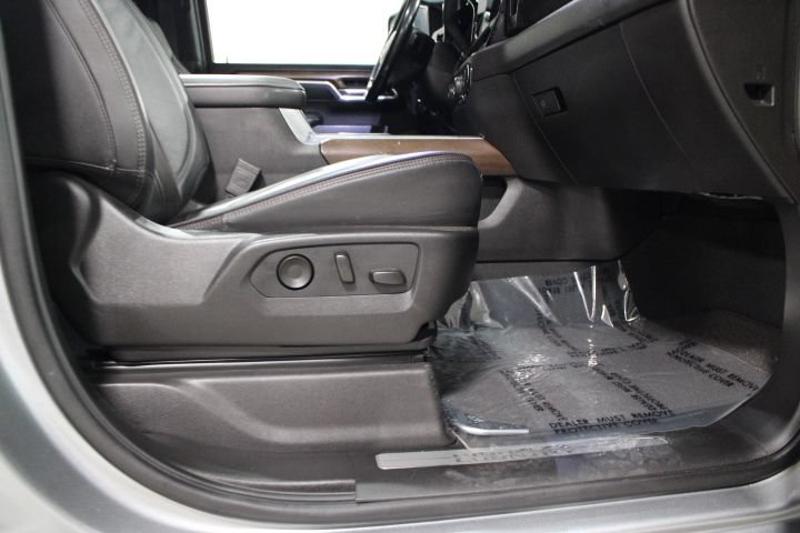 Used 2024 Chevrolet Silverado 2500 High Country w/ High Country Premium Package AWD/4WD image 27