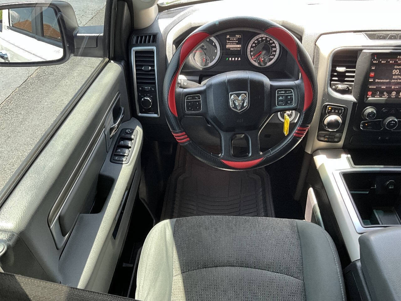 Used 2014 RAM 1500 Classic SLT w/ Remote Start & Security Group AWD/4WD image 27