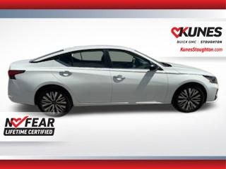 Used 2025 Nissan Altima 2.5 SV FWD image 11