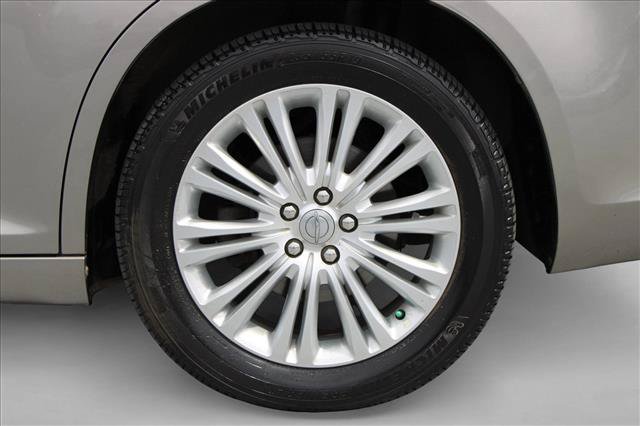 Used 2014 Chrysler 300 C AWD/4WD image 16