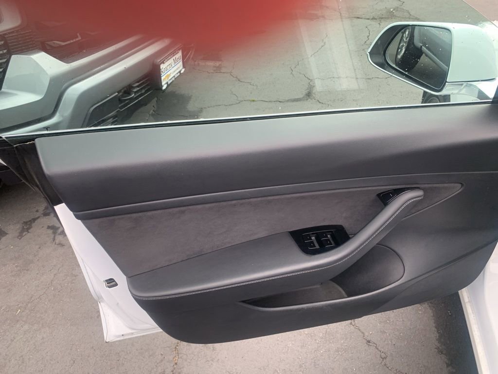 Used 2020 Tesla Model 3 Standard Range Plus RWD image 19
