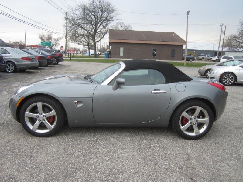 Used 2006 Pontiac Solstice Convertible w/ Premium Package image 9