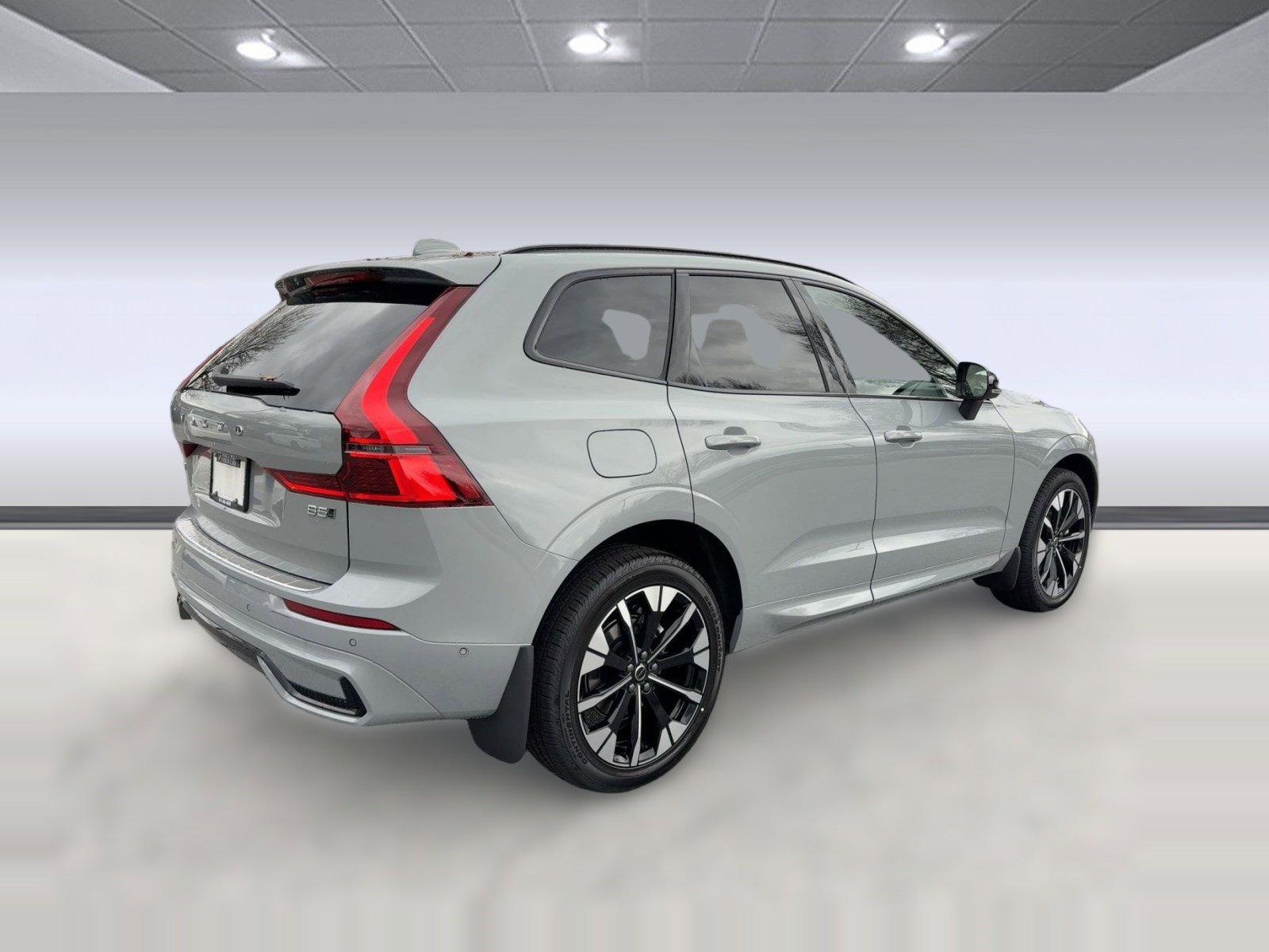 New 2026 Volvo XC60 B5 Plus w/ Climate Package image 9