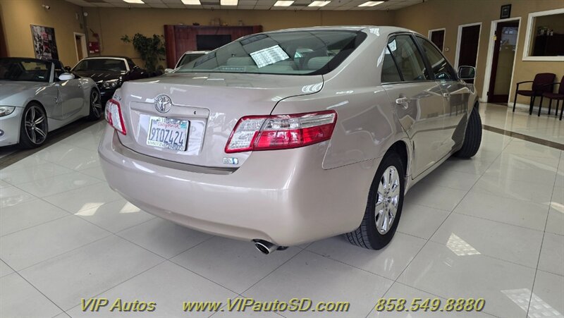 Used 2007 Toyota Camry Hybrid w/ Leather Pkg FWD image 4
