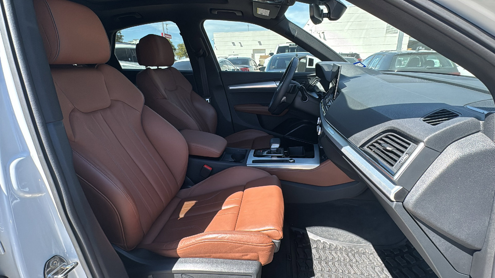 Used 2024 Audi Q5 2.0T Premium Plus w/ Premium Plus Package image 32