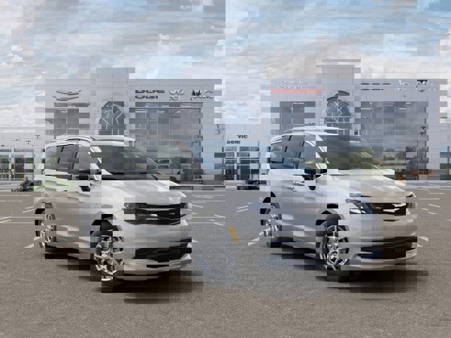 New 2026 Chrysler Voyager LX image 5