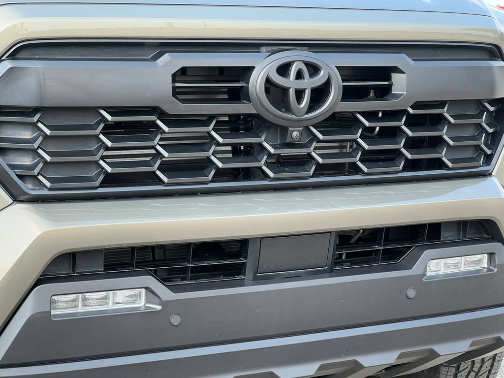 Used 2025 Toyota Tacoma TRD Off-Road w/ TRD Off Road Premium Package AWD/4WD image 53