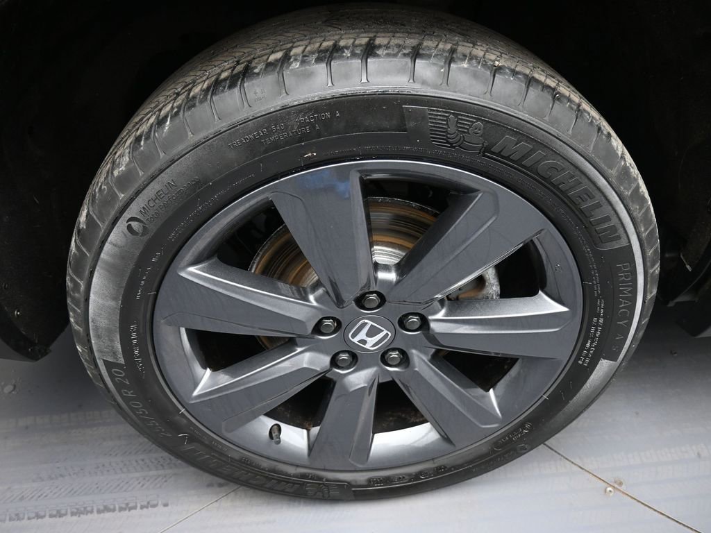 Certified 2023 Honda Pilot Sport image 12