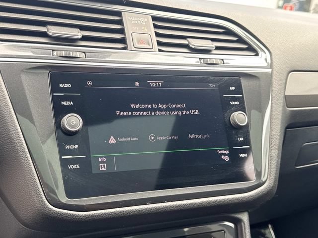 Certified 2023 Volkswagen Tiguan SE R-Line FWD image 25