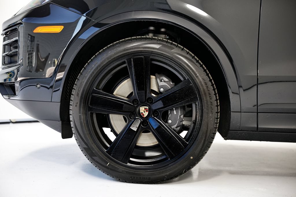 New 2026 Porsche Cayenne Coupe AWD/4WD image 13