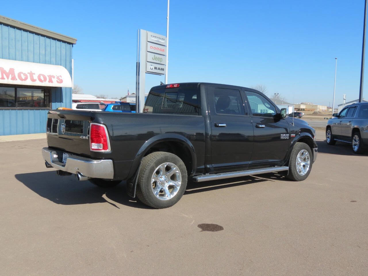 Used 2017 RAM 1500 Laramie w/ Convenience Group image 5