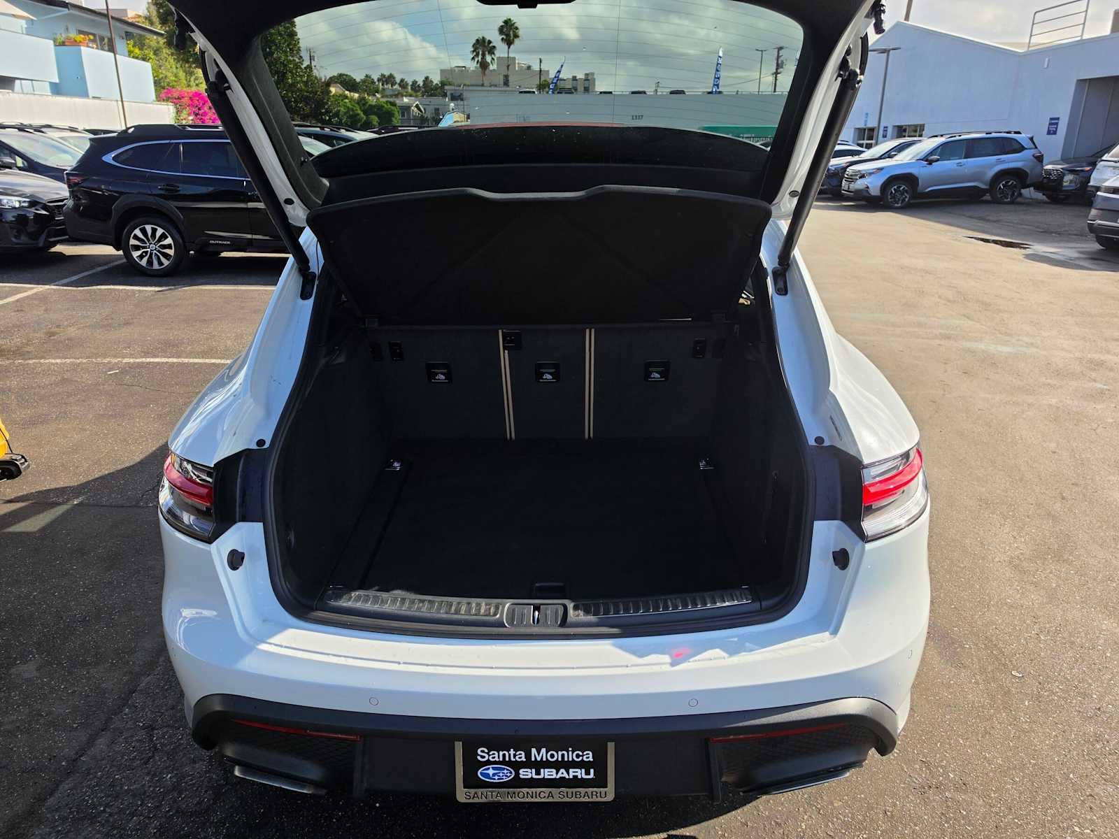 Used 2026 Porsche Macan AWD/4WD image 14