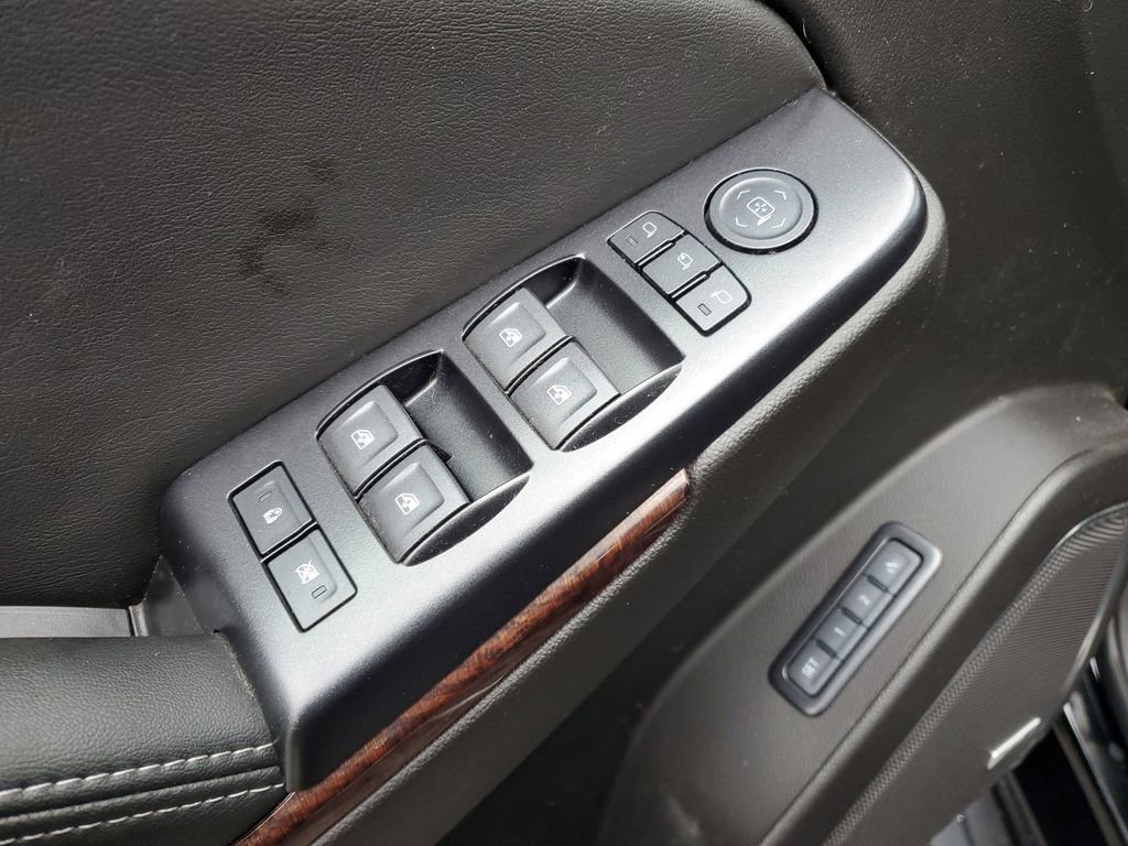 Used 2017 GMC Yukon SLT w/ Premium Edition image 25