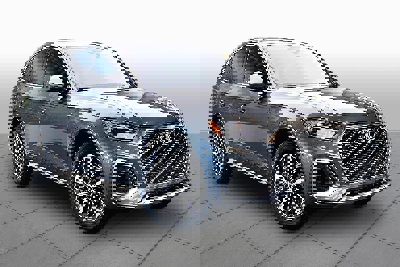 Certified 2023 Audi Q5 2.0T Premium w/ Convenience Package image 3