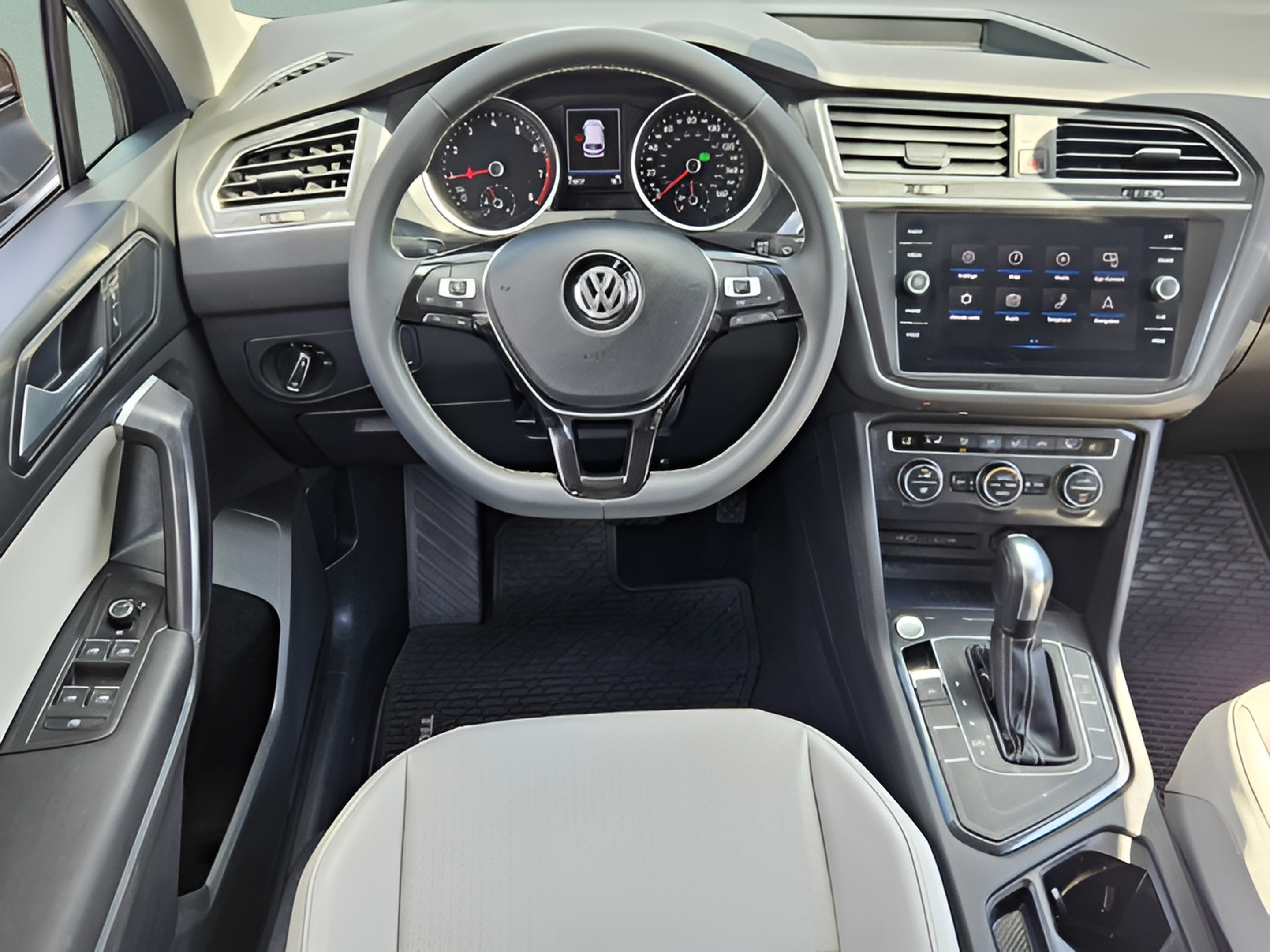 Certified 2021 Volkswagen Tiguan SE FWD image 11