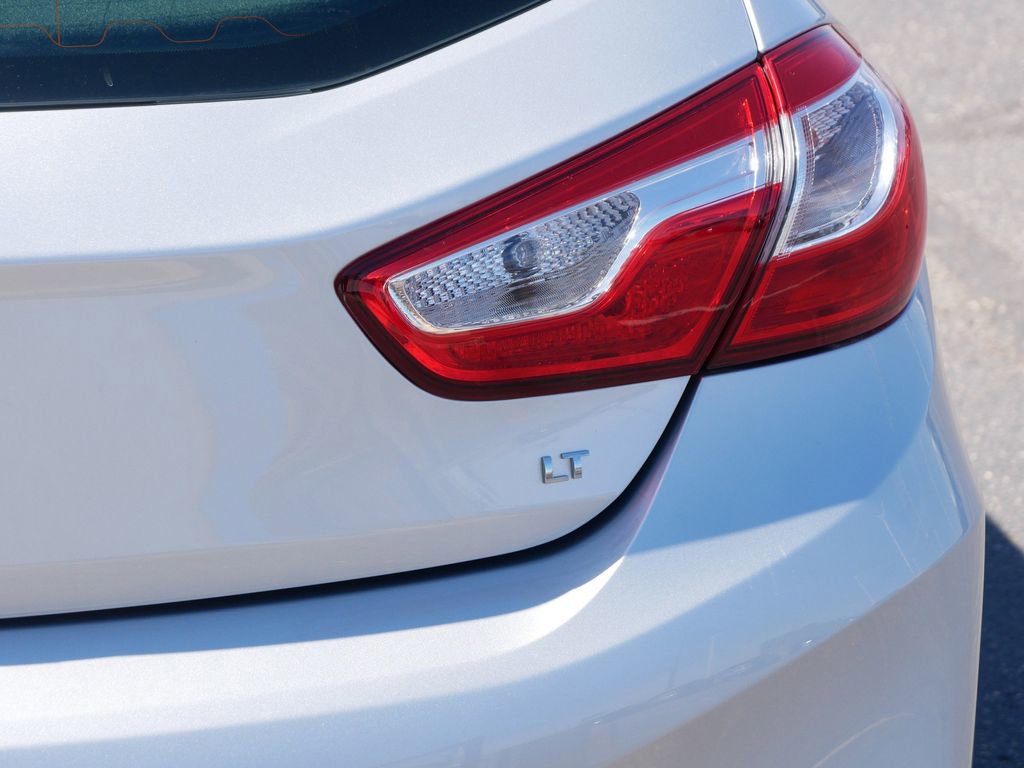 Used 2017 Chevrolet Cruze LT w/ Convenience Package image 7