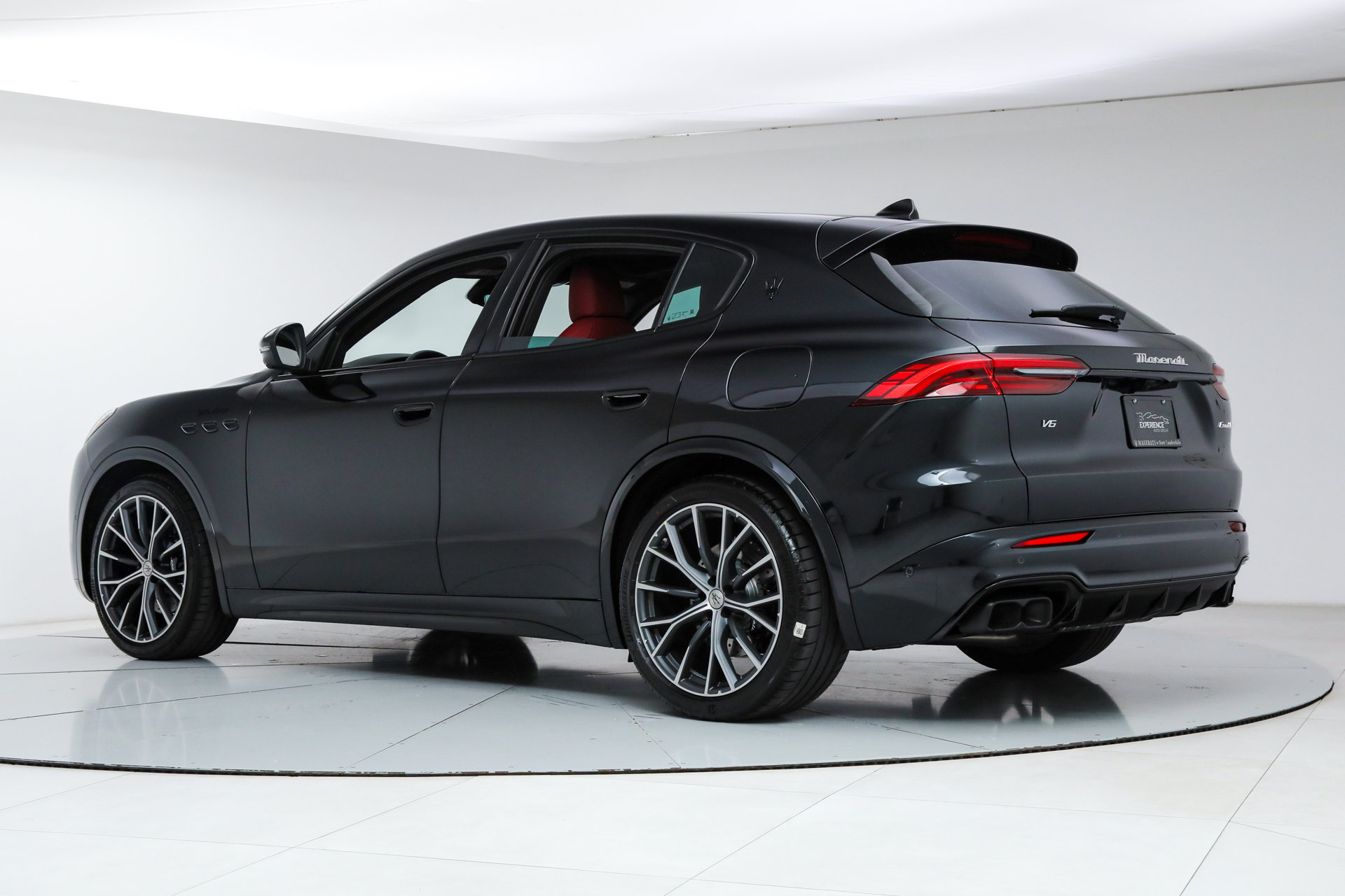 New 2026 Maserati Grecale Modena AWD/4WD image 3