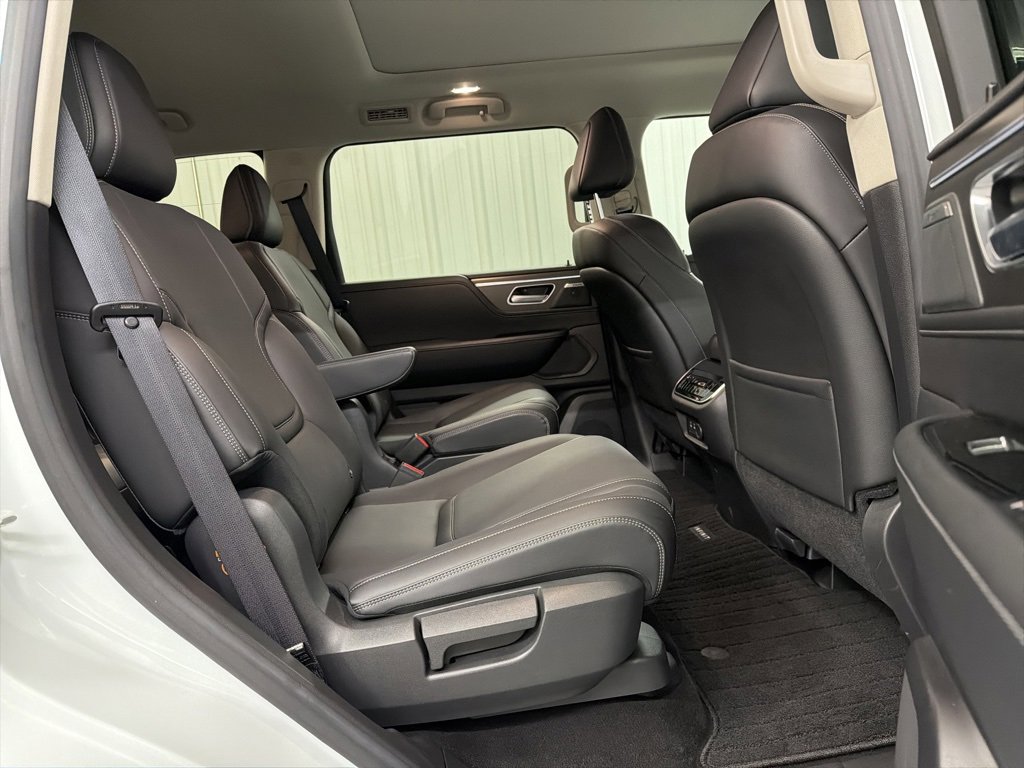 Certified 2025 INFINITI QX80 Pure image 37