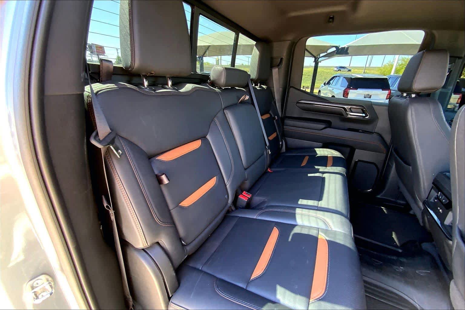 Used 2023 GMC Sierra 1500 AT4 w/ Technology Package AWD/4WD image 19