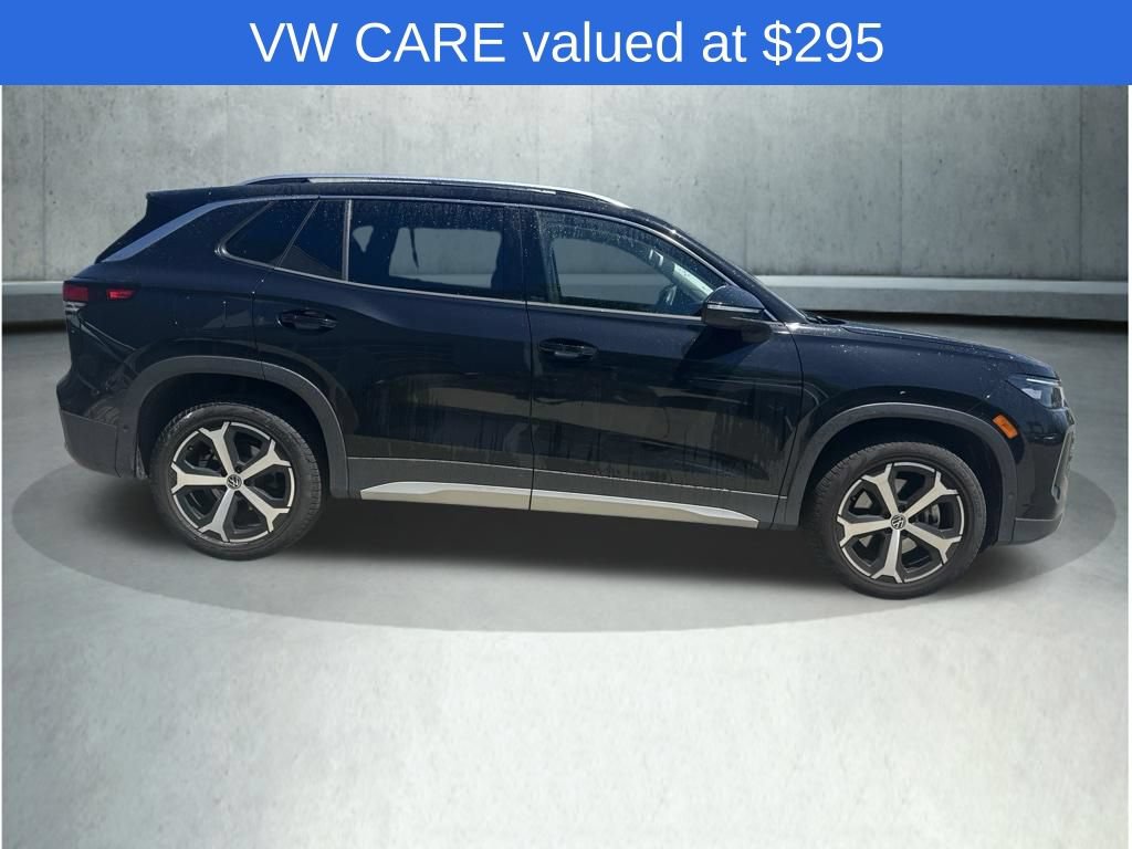 Used 2025 Volkswagen Tiguan SE AWD/4WD image 6