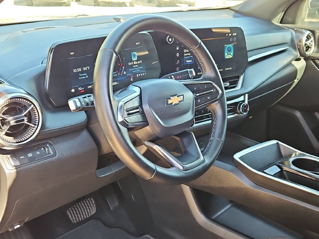 Used 2025 Chevrolet Equinox LT AWD/4WD image 12