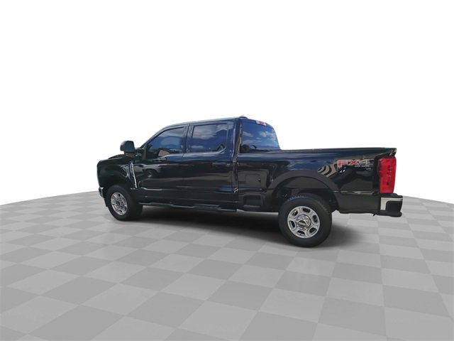 Used 2025 Ford F250 XLT w/ FX4 Off-Road Package image 6