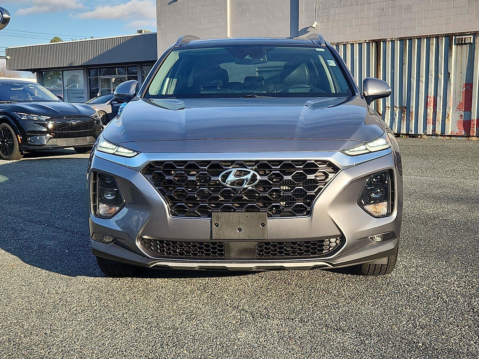 Used 2019 Hyundai Santa Fe AWD image 2