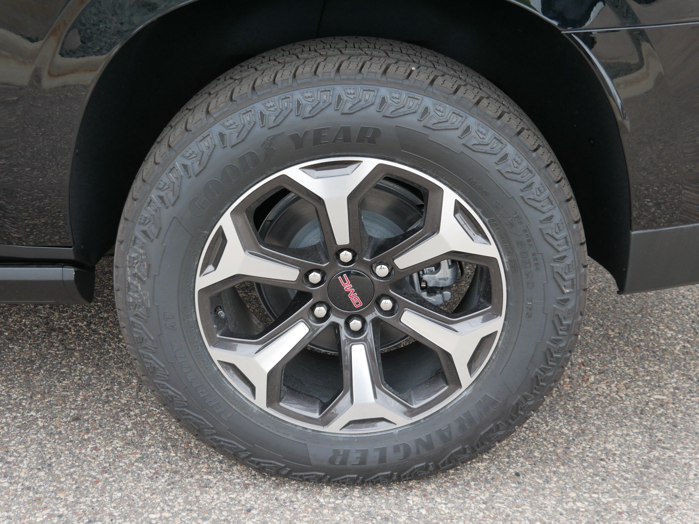 New 2026 GMC Yukon XL AT4 Ultimate AWD/4WD image 3