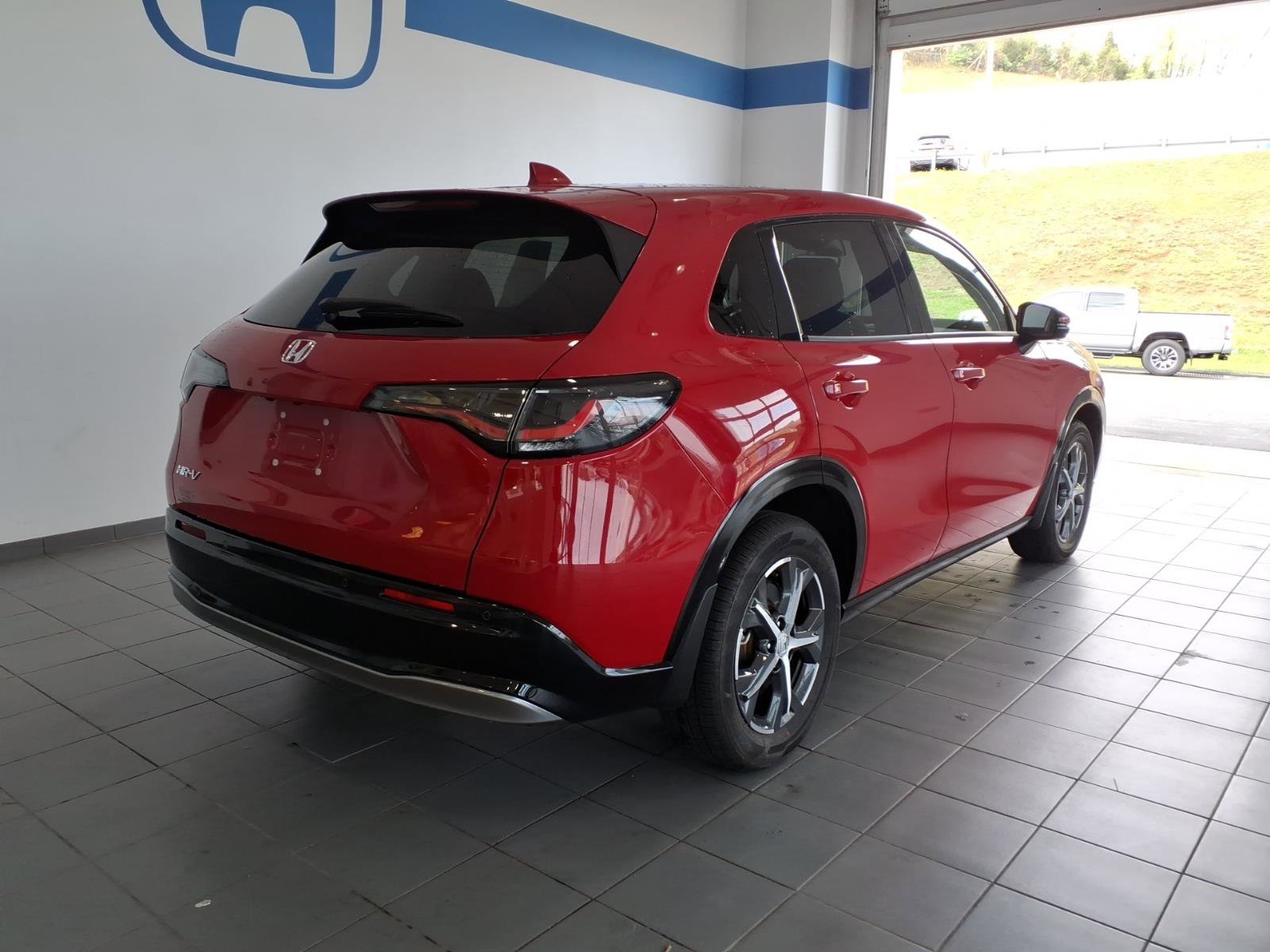 Certified 2024 Honda HR-V EX-L image 5