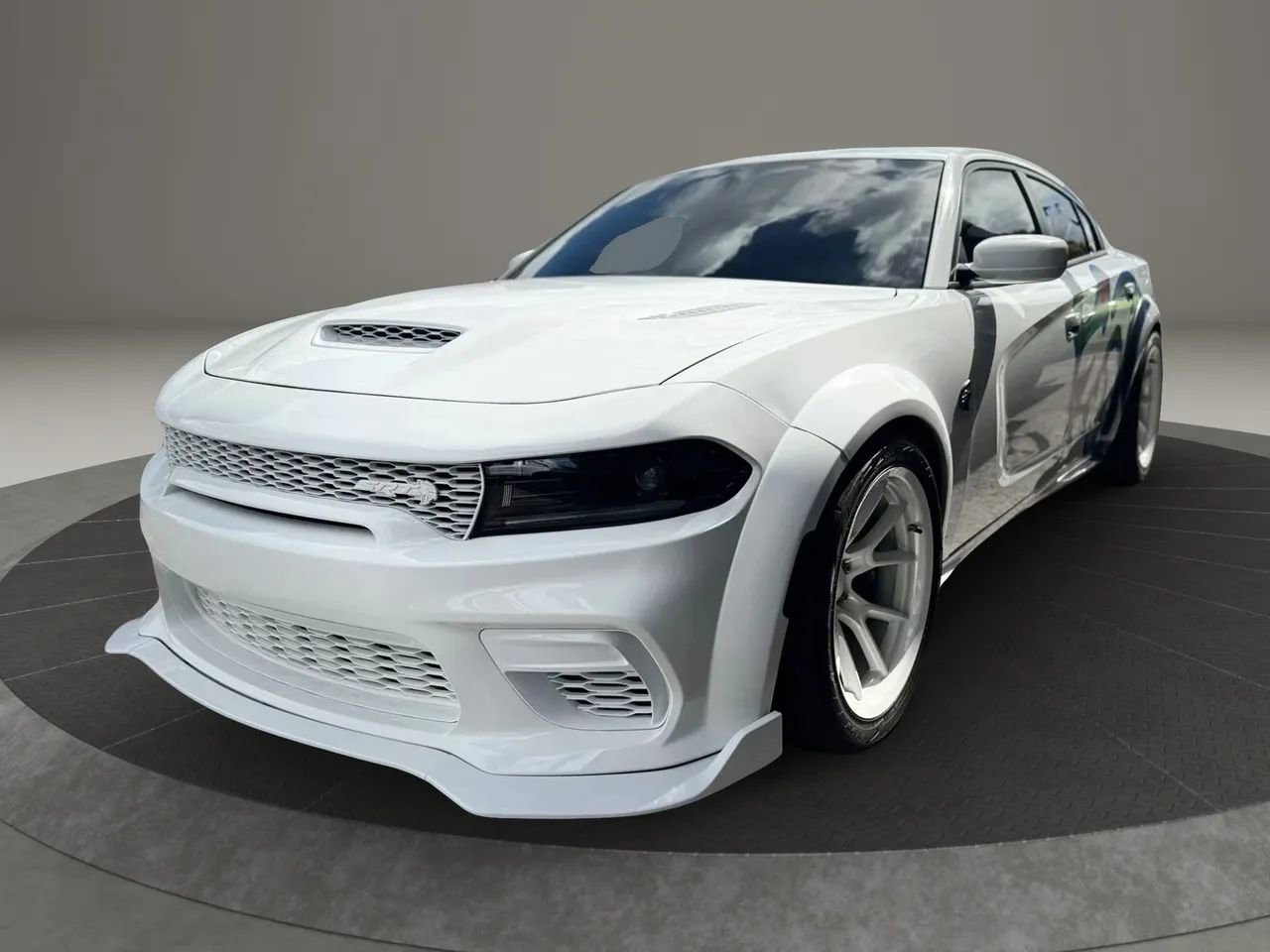 Used 2022 Dodge Charger SRT Hellcat RWD image 3