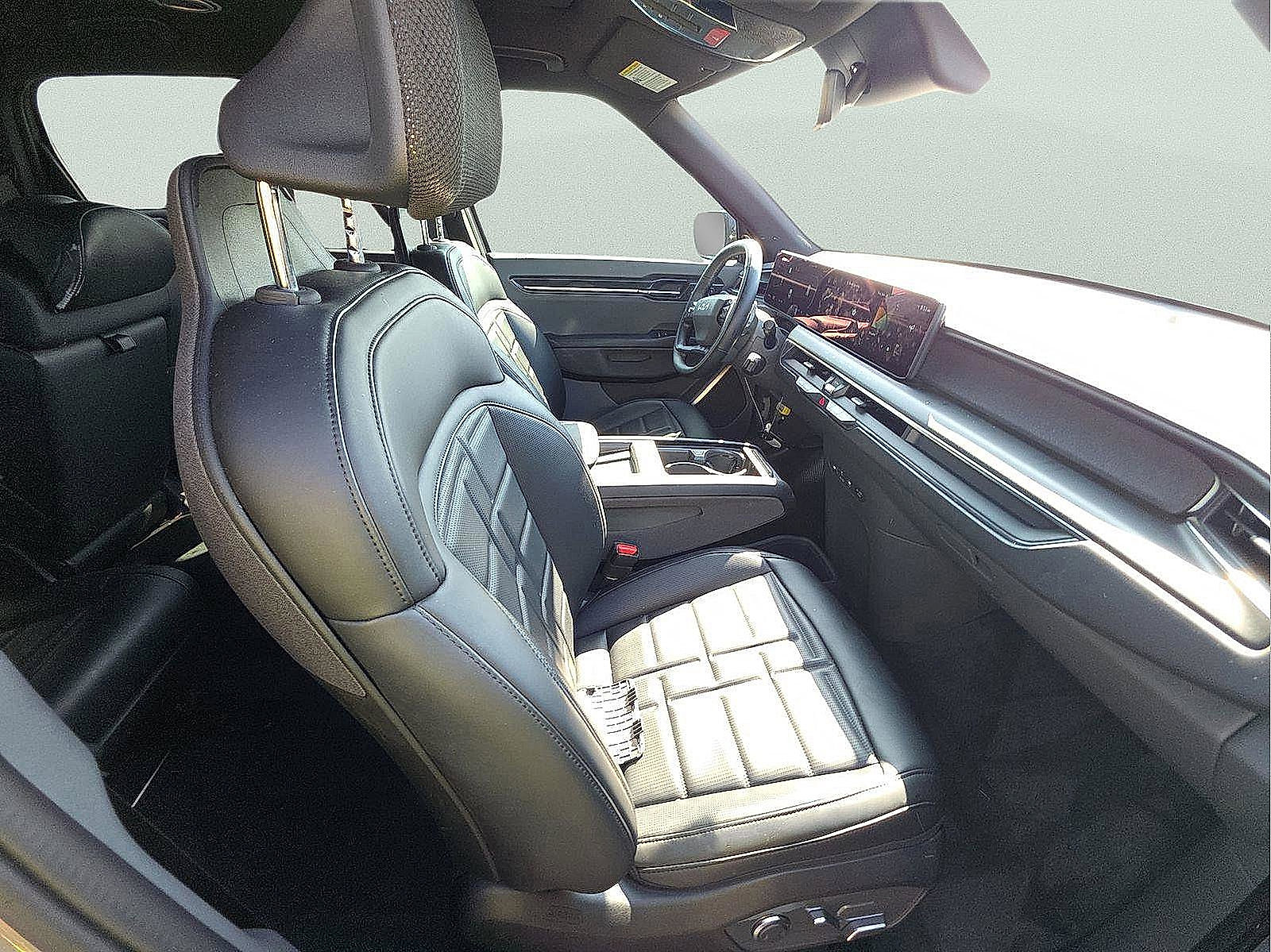 Certified 2026 Kia EV9 Land w/ Nightfall Edition Package image 7