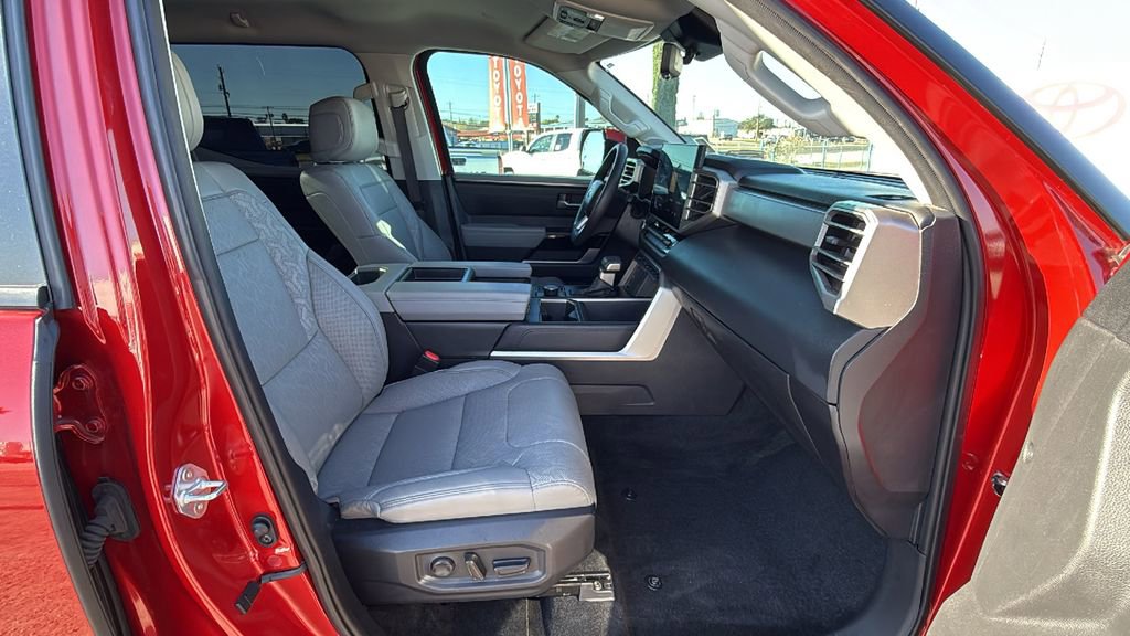 Used 2024 Toyota Tundra Limited image 30