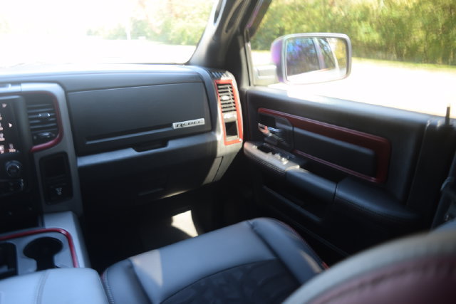 Used 2016 RAM 1500 Rebel AWD/4WD image 25