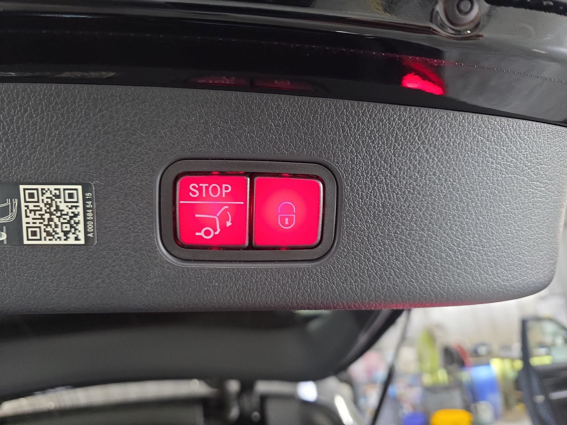Used 2024 Mercedes-Benz GLC 300 4MATIC image 13
