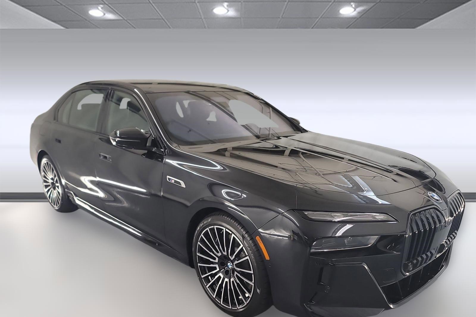 Used 2025 BMW i7 M70 image 28