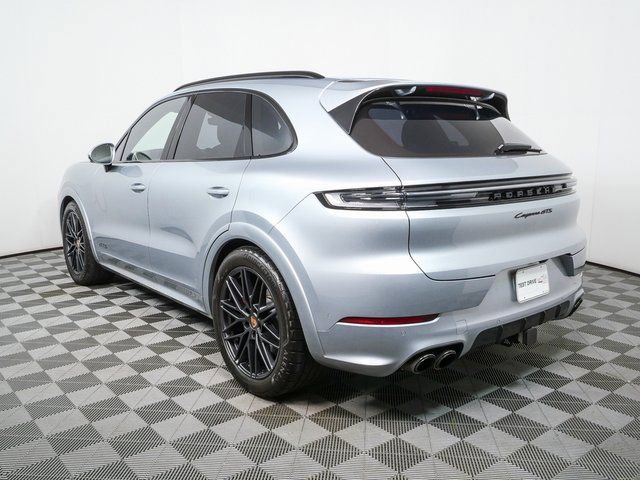 Certified 2025 Porsche Cayenne GTS image 3